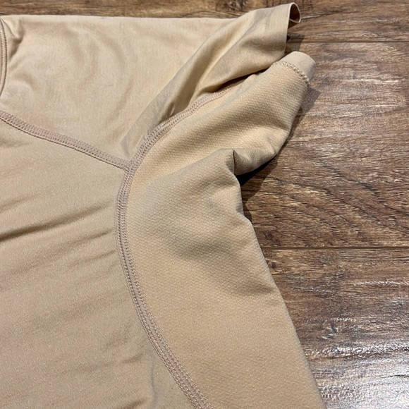 Knix by knixwear tan absorbent underarm undershirt - Picture 4 of 8